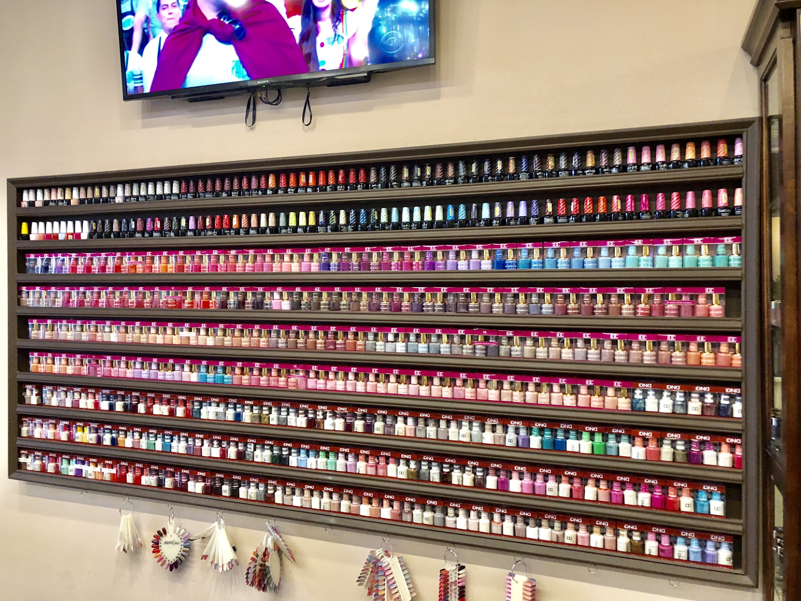 Hi-En Nail Salon & Spa nail photo 4
